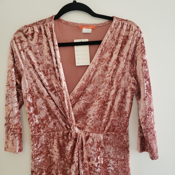 Womens Pink Velvet Hi-Lo Quarter Sleeve Dress, Large - Picture 2 of 6